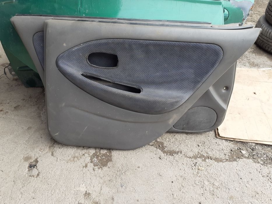 Двери на Hyundai Avante 1998