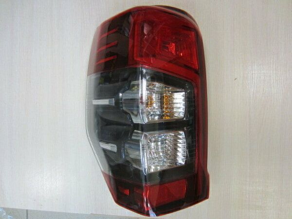 Левый, Правый фонарь л 200