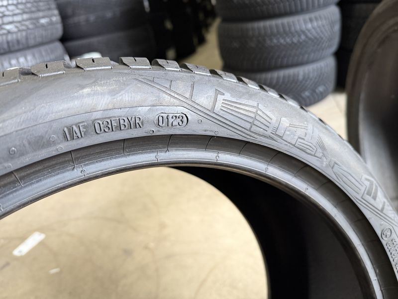 235/40/19 CONTINENTAL 2бр