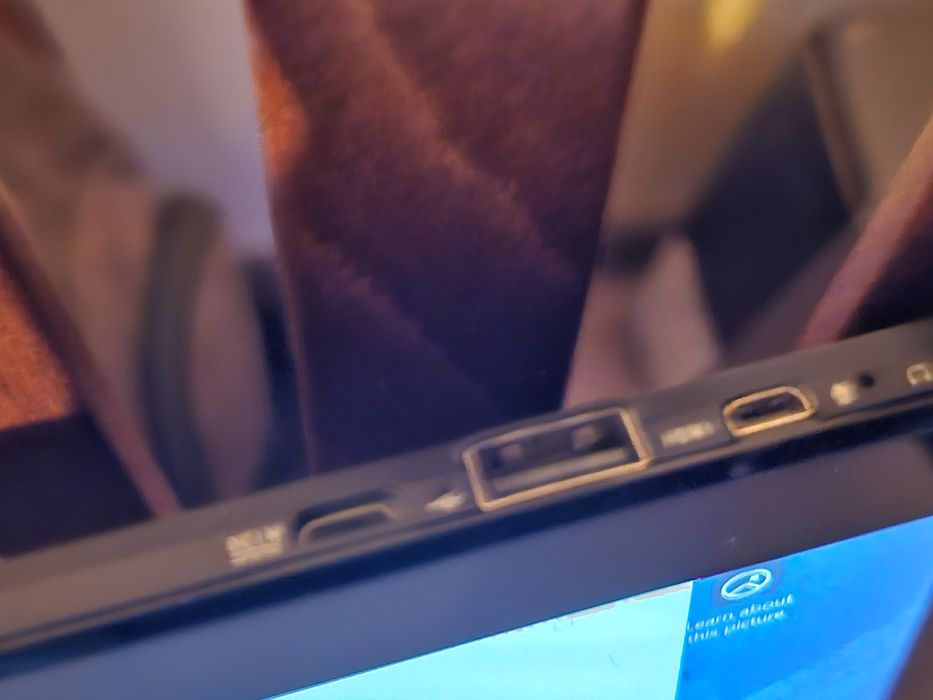 Таблет с windiws 10 TERRA PAD 1061