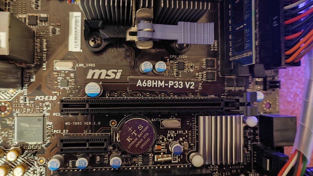placa de bază și procesor amd A10 7700k