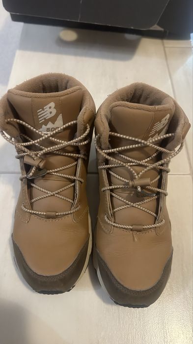 Bocanci New balance  marime 36