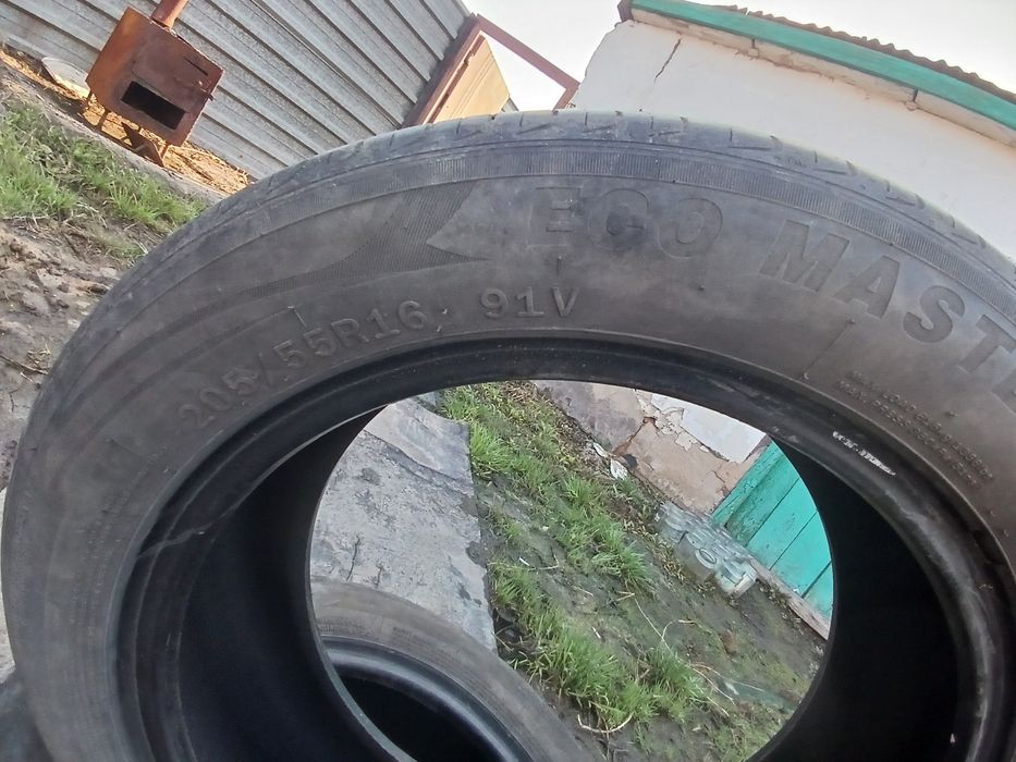 Покрышка продаю..