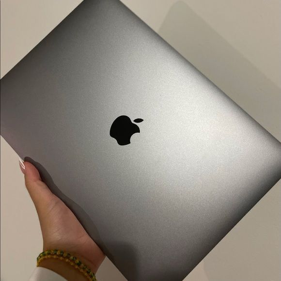 MacBook Pro M1 Touch Bar / 94% / отличное состояние