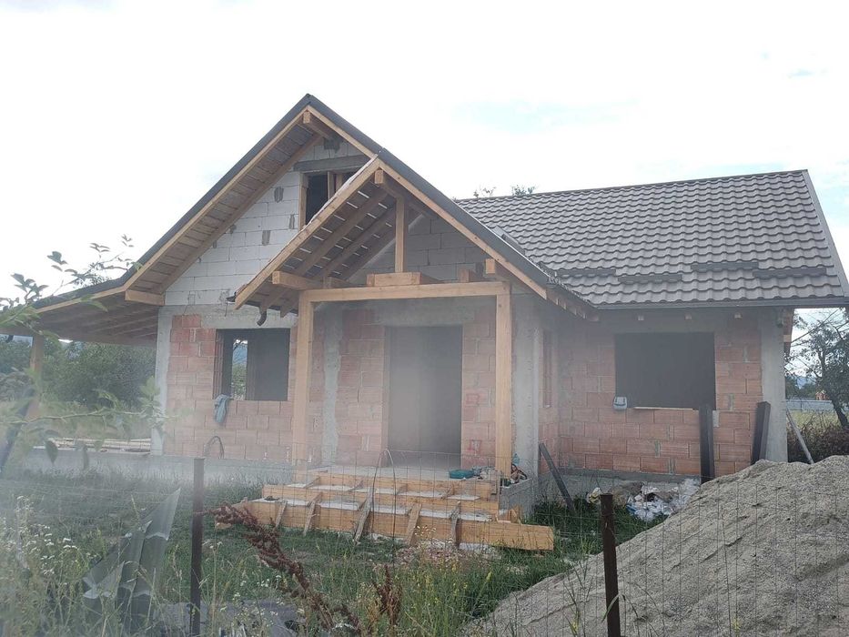 Vanzare casa 140.70 m2,3 camere,posibilitate extindere camere locuibile la mansarda