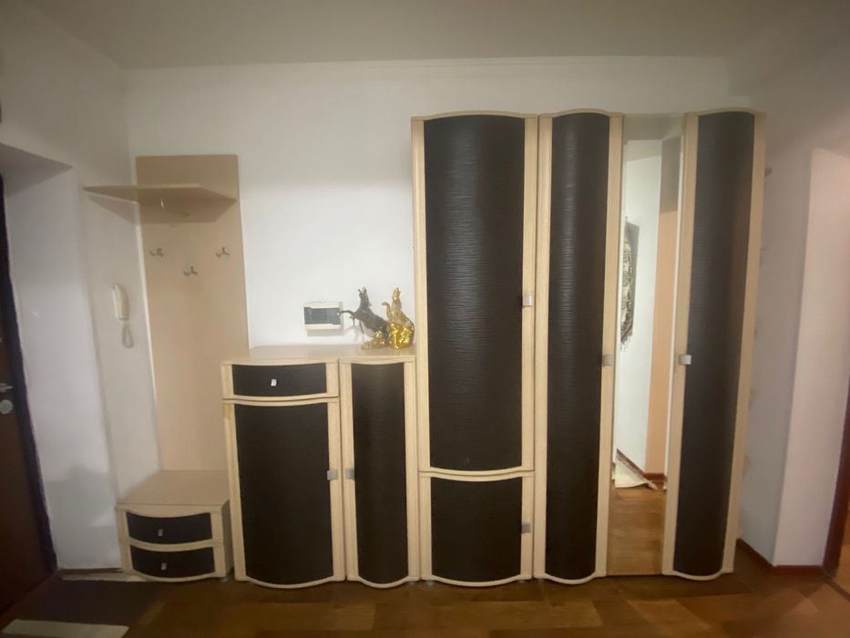 Продам шкаф в прихожку