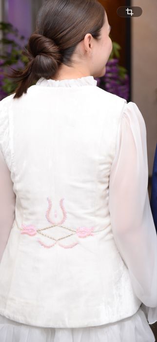 Кажекей с платьем