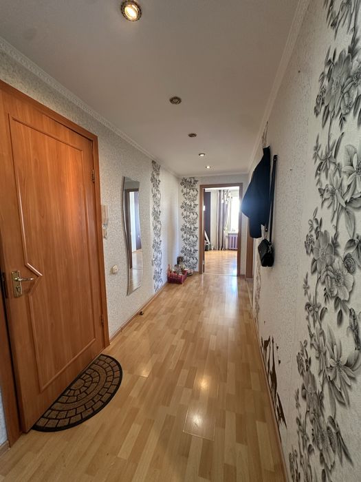 Продам 3х комн.центр , достык