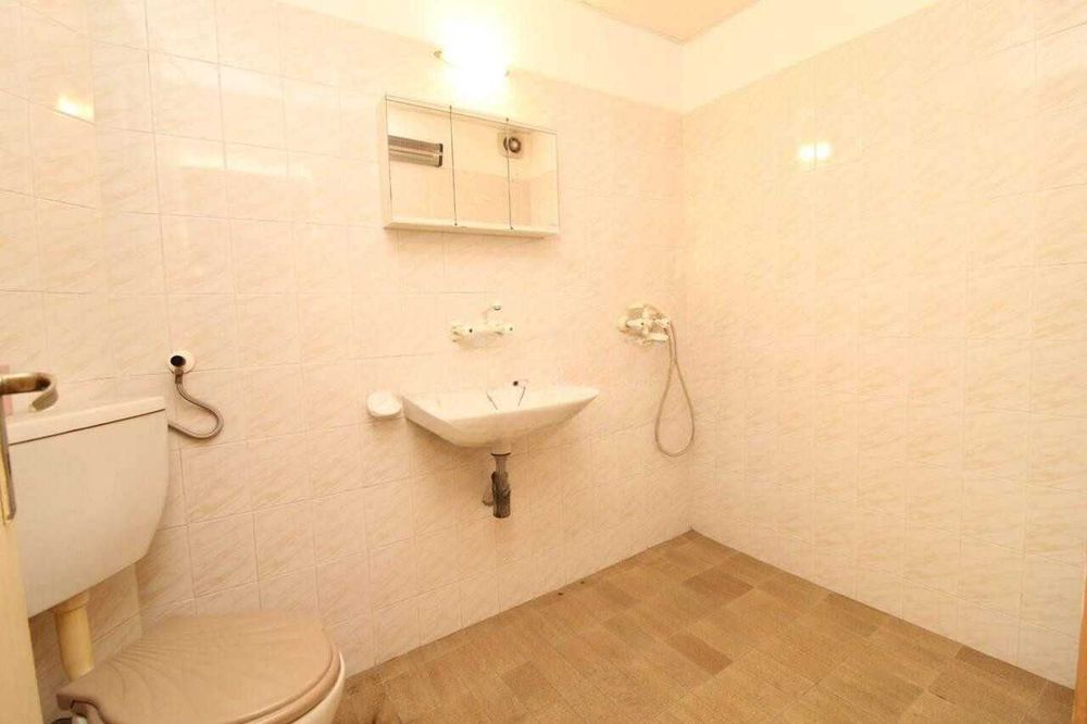 Продава се Тристаен апартамент в Пловдив, Каменица 1 - 100 кв.м за 790 €/кв.м - Снимка #8