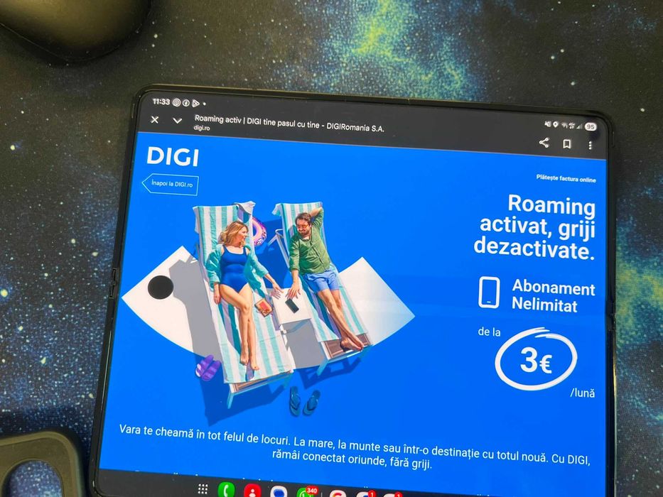 Samsung Fold 4 ,negru 256 gb ,punct  ecran