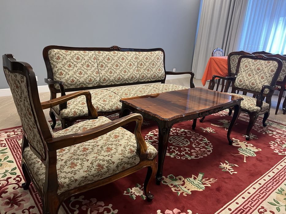 Румынская мебель для гостиной