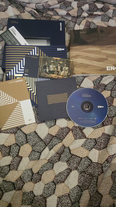 Kpop/кпоп албуми на Enhypen