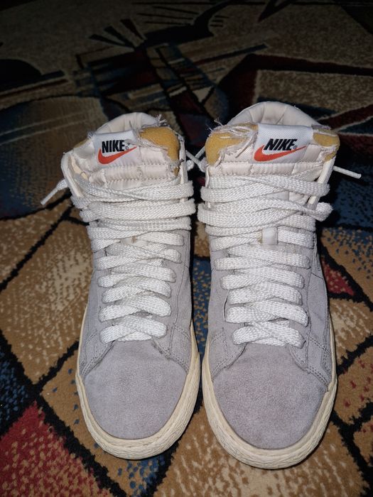 Nike blazer mid.
