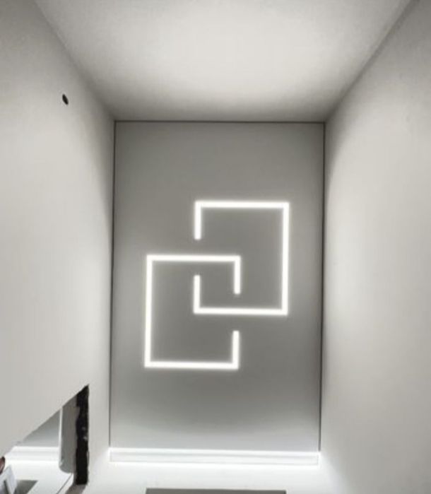 Натяжные потолки. Софиты в санузел подарок!!!