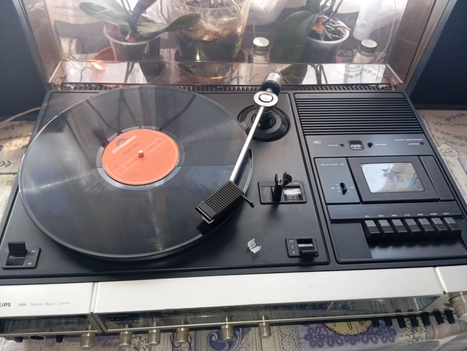 Ретро комбо Philips 984 Грамофон, радио и касетофон