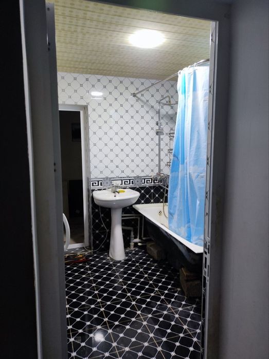 Бектемир тумани Забардаст маҳалла Паркент тракт кўчасида уй сотилади