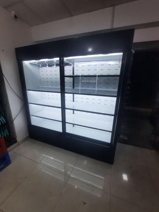 Vitrina xolodelnik витрина кондитерская витрина холодильная