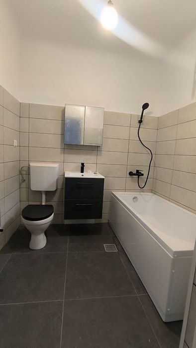 Vand obiecte sanitare baie