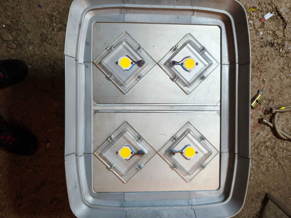 Proiector/lampa led electromagnetica