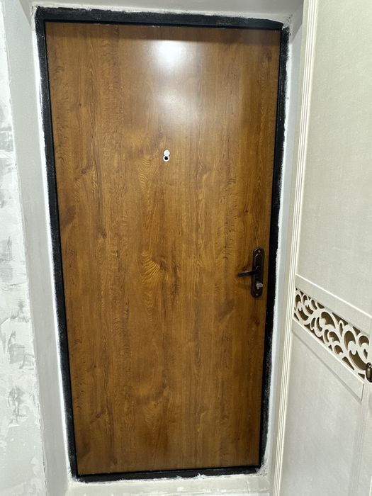Продам дверь б/у !
