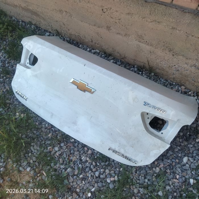 Продаётся крышка багажника Шевроле Оникс