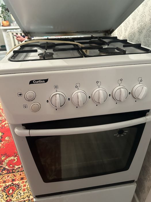 Продам газовую плиту