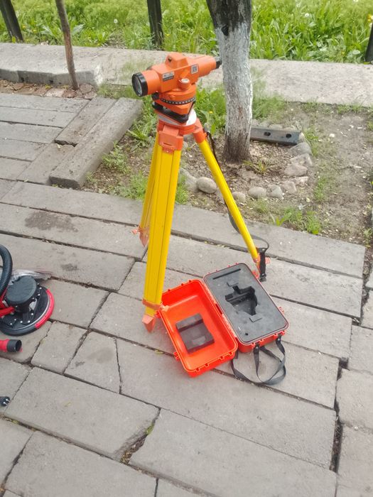 Оптический Нивелир