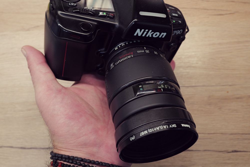 Aparat foto film Nikon F90 obiectiv Tamron Aspherical AF 35-105 cu 2.8