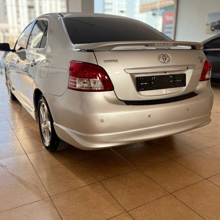 Tayotta Yaris Сотилади