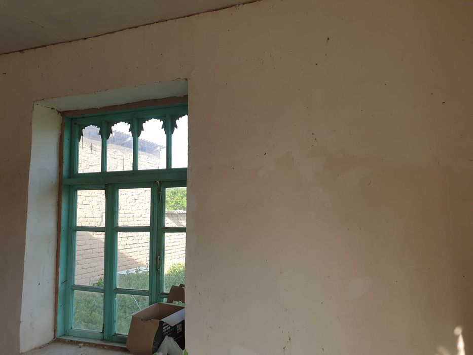 Qurilishi tugallanmagan hovli sotiladi