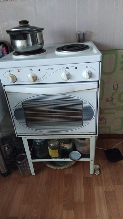 Плита с духовкой Мечта