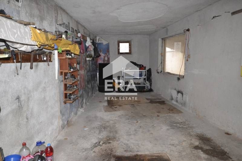 етаж от къща с гараж  кв.Воеводски