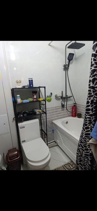 Мохи хоса роддом олдида қурилган янги 5 қаватли домнинг 3чи қаватида 2