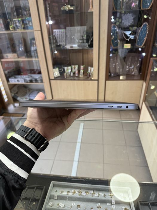 macbook pro 13 touchbar 512gb 16gb ram
