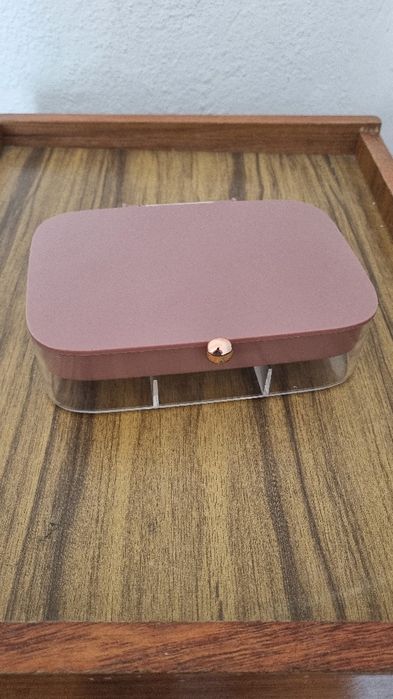 Статуэтки/вазы/шкатулка