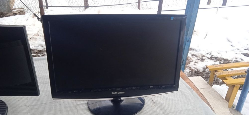 Продам мониторы 19 и 20 диагональ