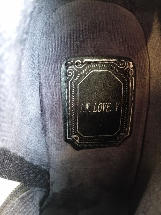 Продам  батильоны. Натуральные, земисизонные.