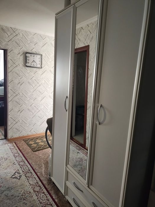 Продам шифоньер в отличном состоянии