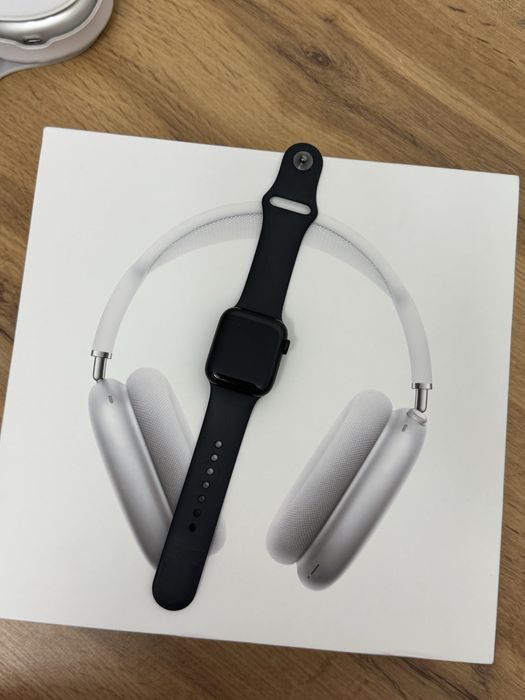 Apple Watch SE 40mm продам