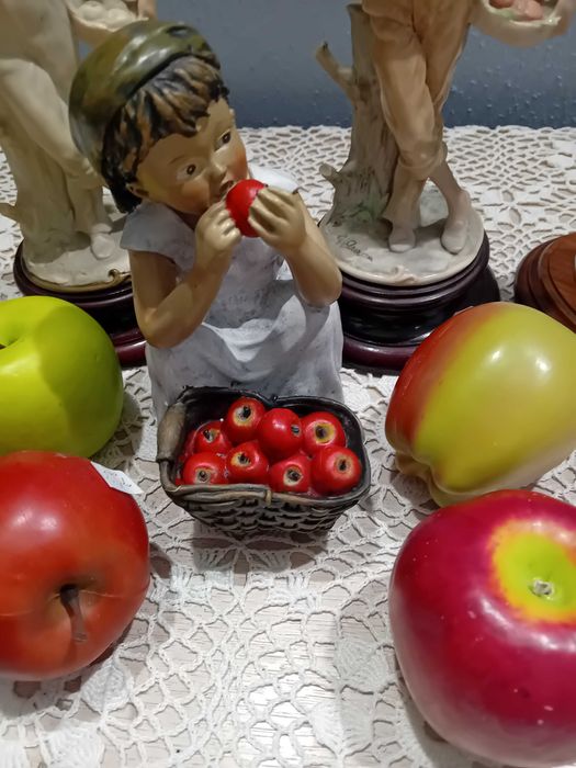 Фигури Армани,Каподимонте