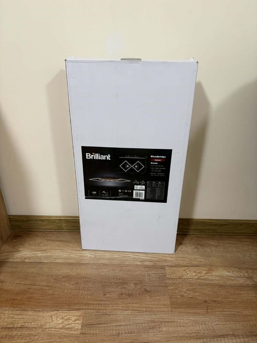 Стилен.   плафон