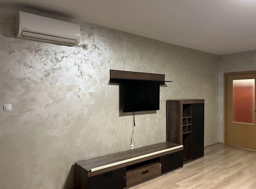 Дава се под наем Тристаен апартамент в Пловдив, Южен - 148 кв.м за 1200 € - Снимка #2