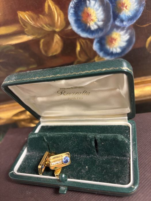 Butoni camasa  aur 18k cu diamante si safir