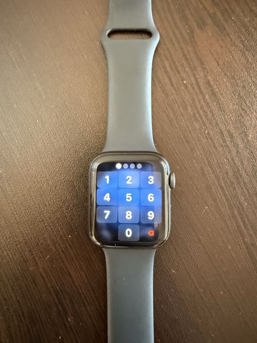 Apple Watch SE първа генерация