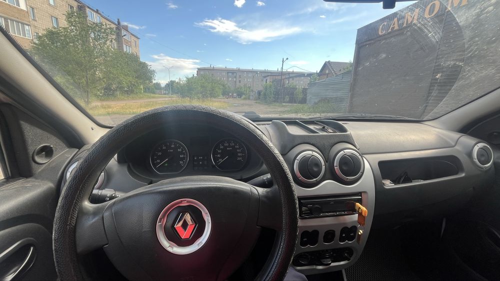 Продается рено логан 1