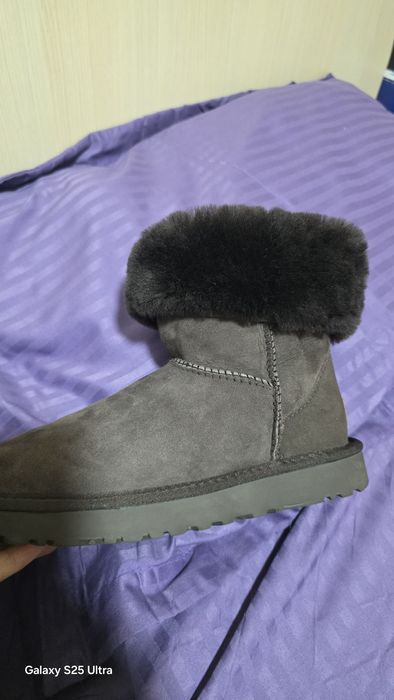 Vând ugg-uri modelul clasic