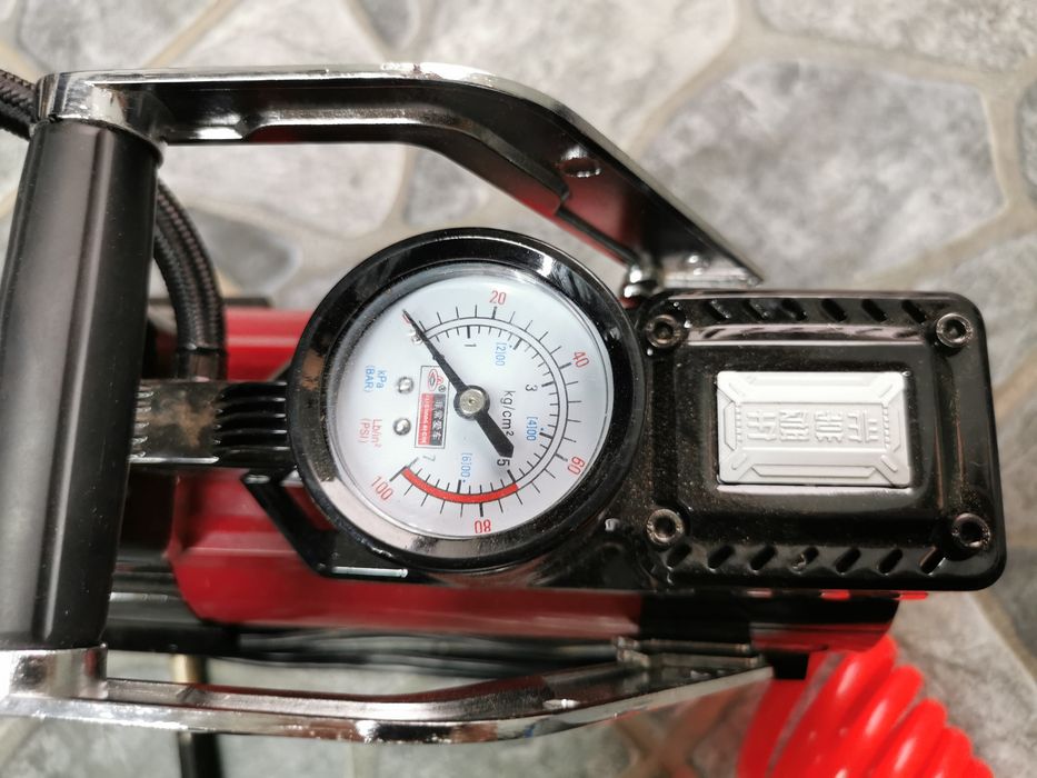 Компрессор автомобильный