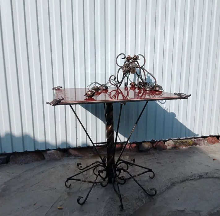 Стол метал , керамогранит