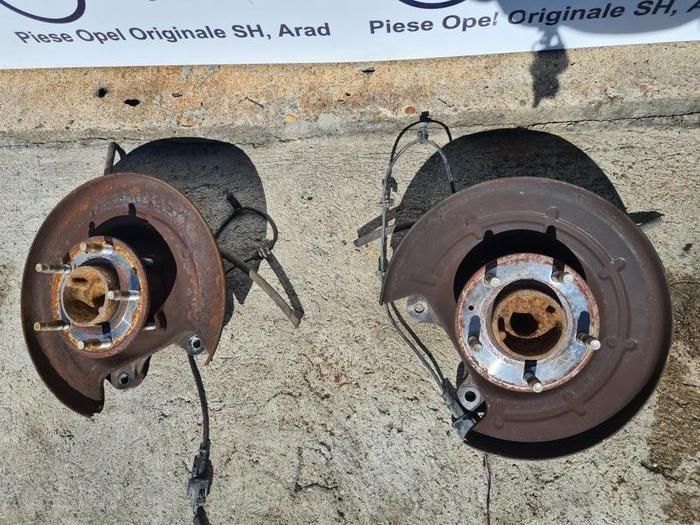 Fuzeta stanga spate dreapta spate Opel Astra J Facelift 1.7CDTI 110cp