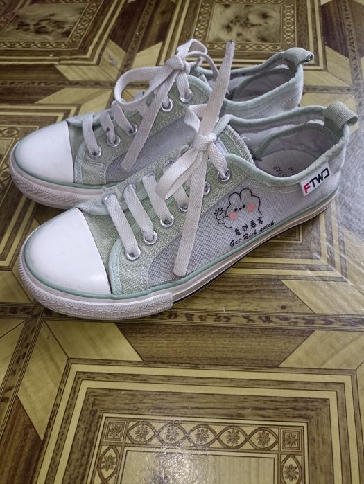 Кеды 36 размер .